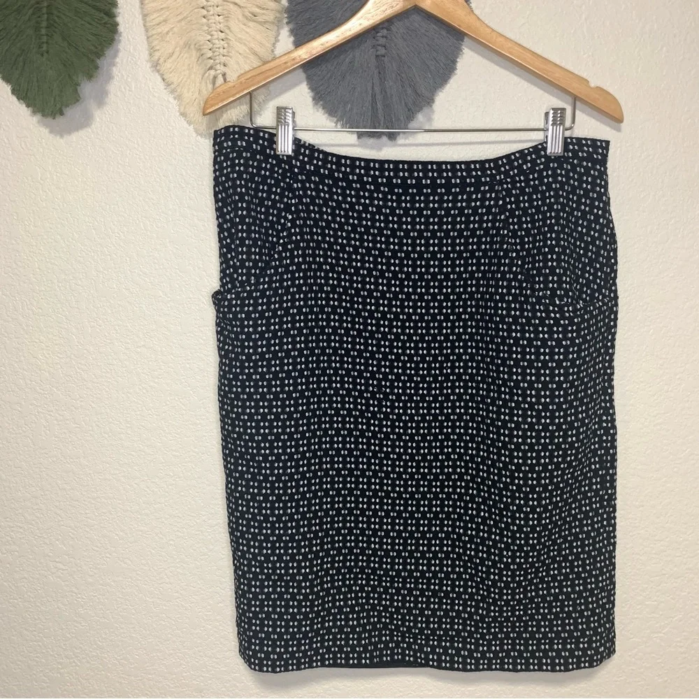 Anne Klein black & white textured pencil skirt
